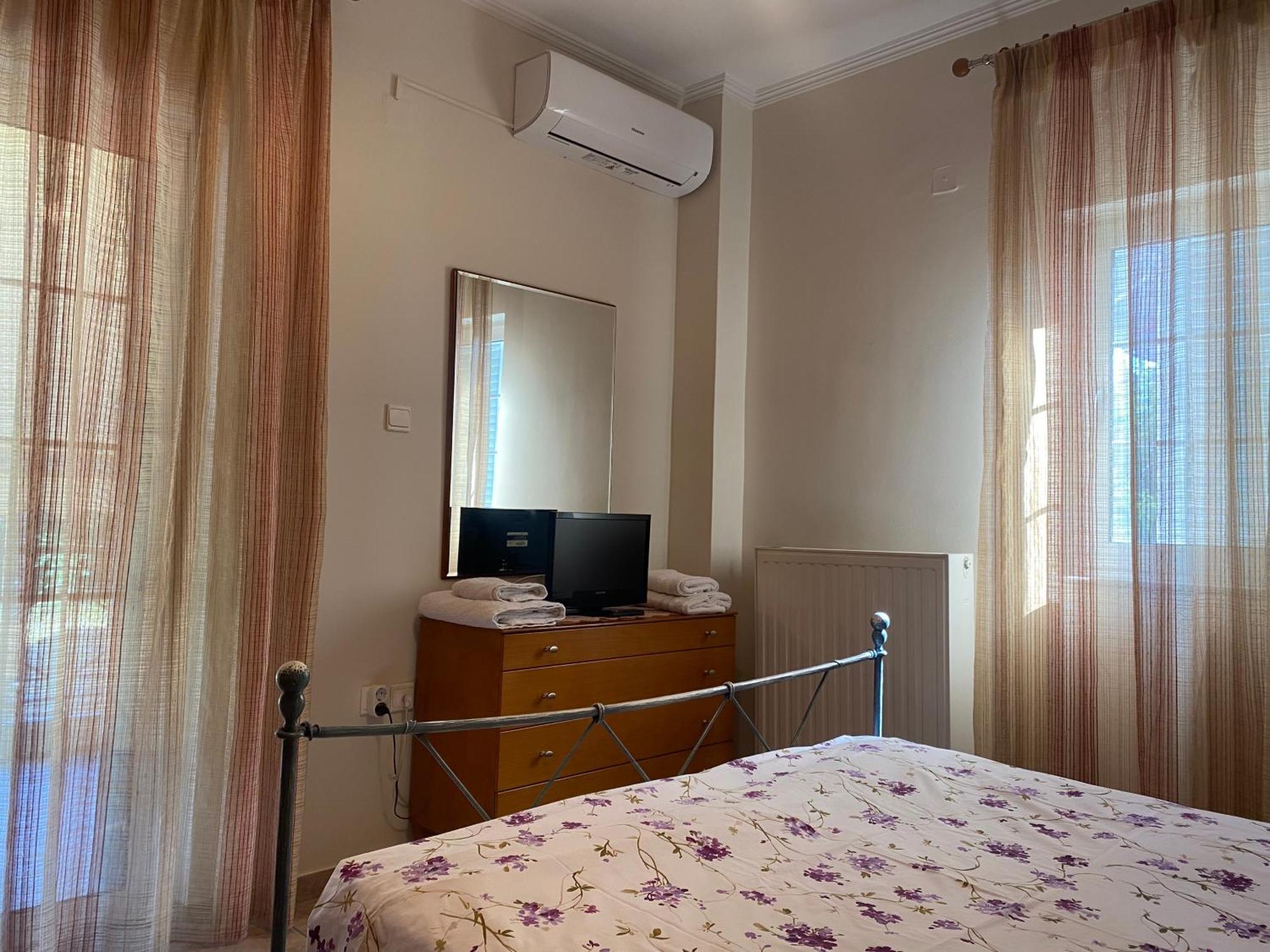 Cozy & Quiet City Apartment Tríkala Esterno foto
